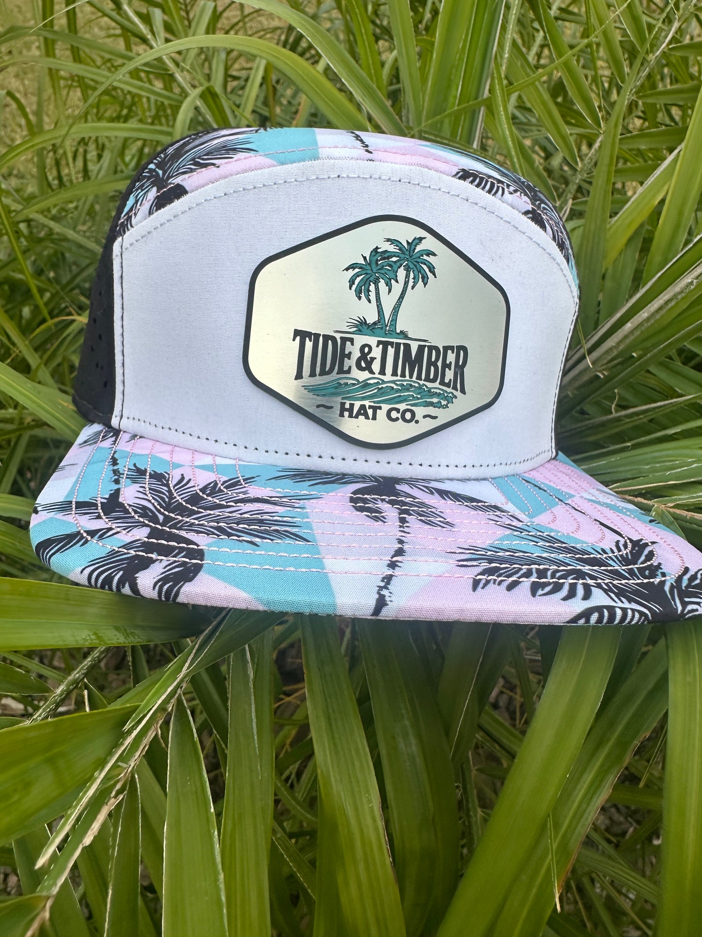 Palms on palms flat bill /black back