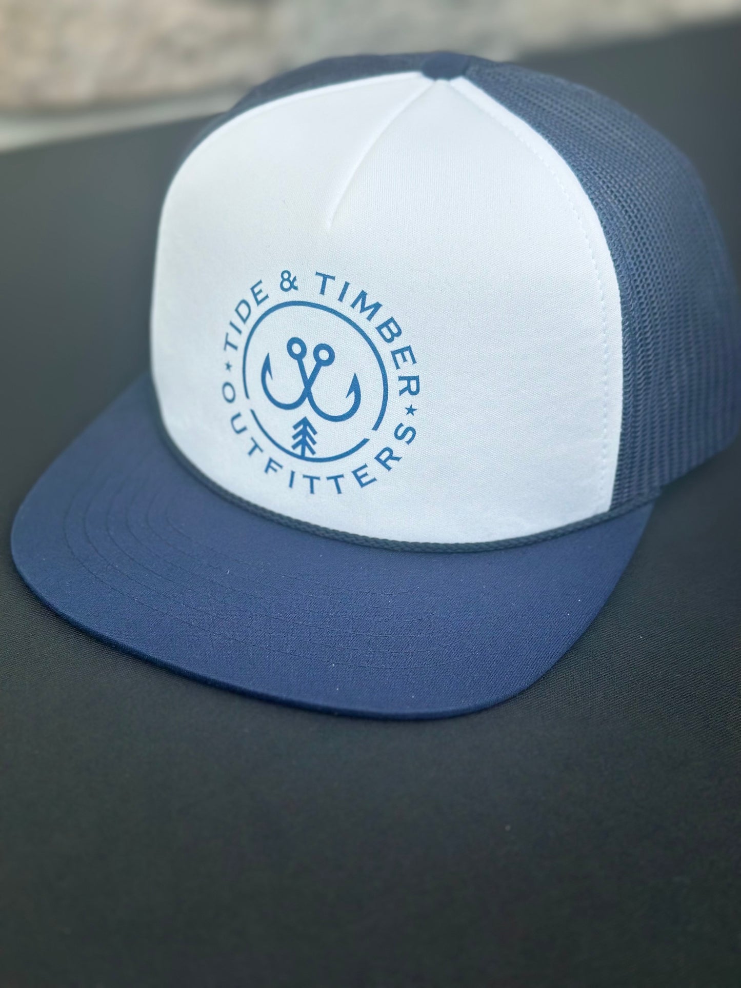 T & T round hook logo rope foam trucker hat